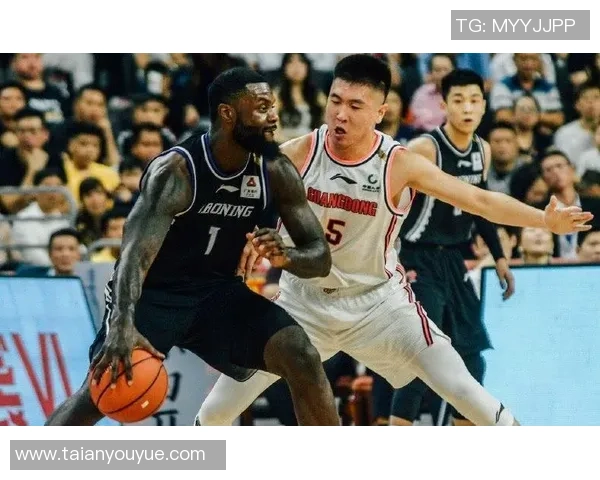 广州足球队强势领跑联赛积分榜92分稳居第一位置