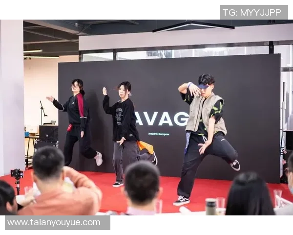 深圳街舞队如何通过边路渗透实现舞蹈风格的创新与突破